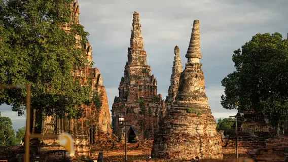 Bangkok Floating Market & UNESCO Ayutthaya Temples One Day Bus Tour
