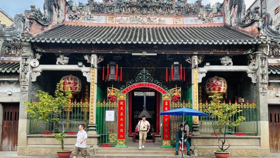 From Ho Chi Minh City: Explore Saigon's Highlights, Chinatown, Water Bus Ride