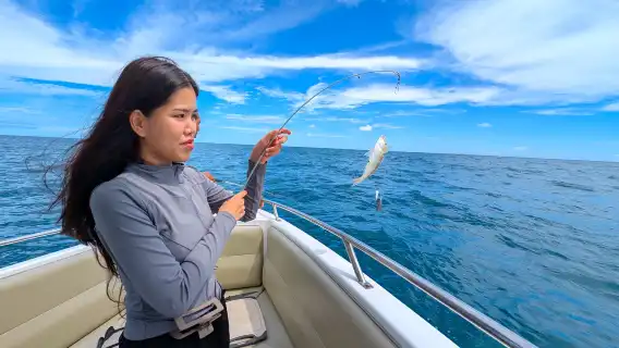 芭達雅:尼莫島私人快艇之旅含浮潛與BBQ