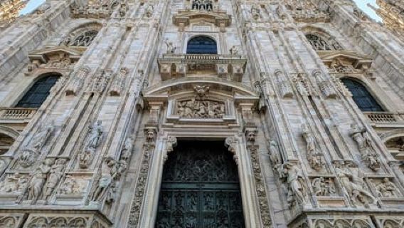 Quyền ưu tiên vào Milan Duomo: Không phải xếp hàng, ngắm cảnh trên mái nhà và chụp ảnh