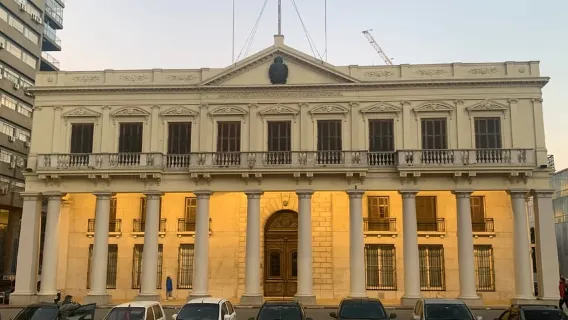 Montevideo: Tour Completo di Mezza Giornata con Guida e 6 Tappe