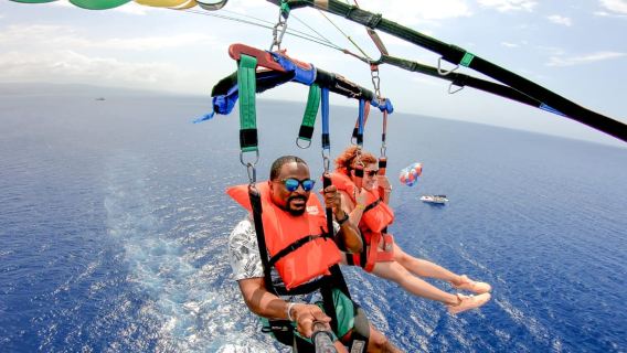 Montego Bay: Jet Car and Parasailing Adventure
