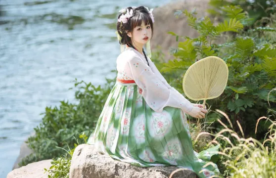 大荔旅拍【黃河福佑古寨豐圖義倉跟拍攝影攝像+多語言翻譯本地攝影師】