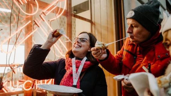 Prag: Preisgekrönte Altstadt-Food-Tour mit vier Getränken