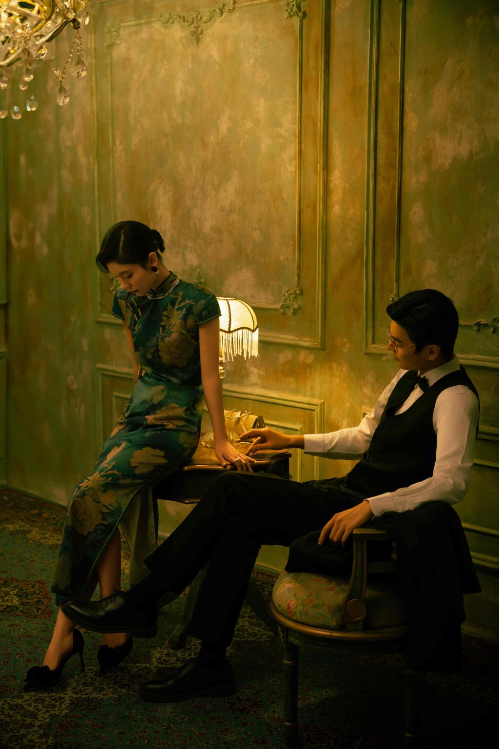 Chifeng Xilin multilingual guide services, private charter, customized travel planning, business accompaniment, and professional photography documentation.