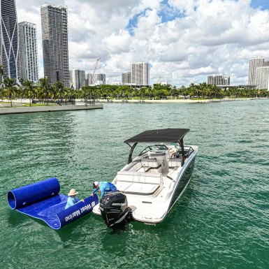 Miami: Sewa Kapal Pribadi dengan Kapten