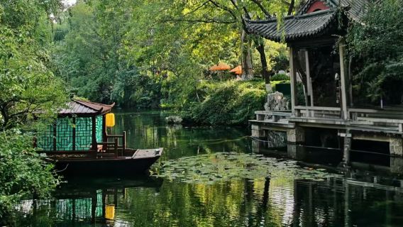 Baotu-Quelle + Schwarze-Tiger-Quelle + Tausend-Buddha-Berg + Daming Lake & Historisches Viertel Baihuazhou