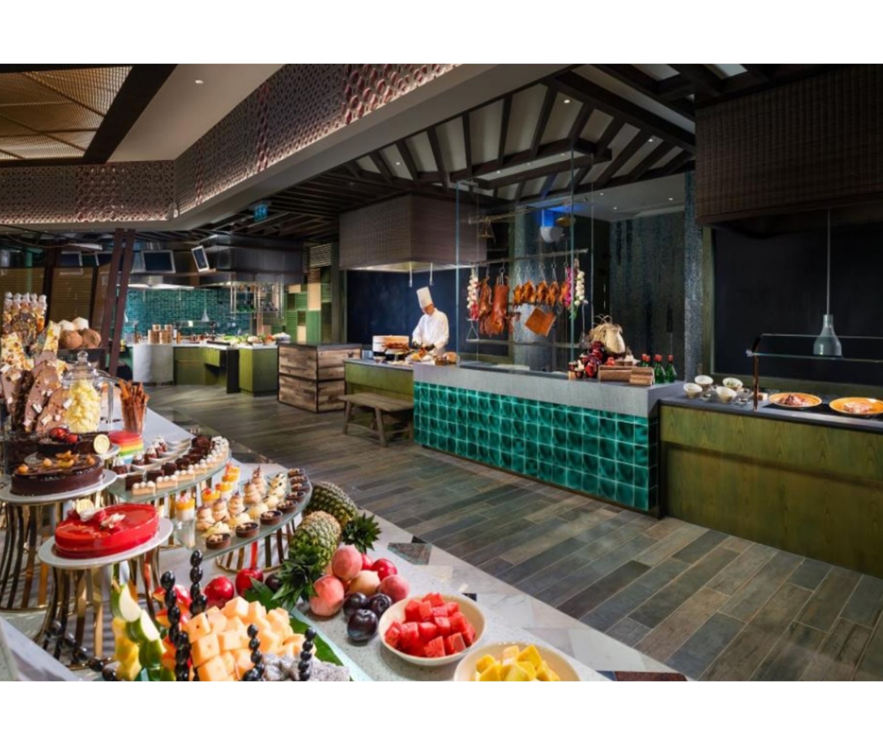 Макао: обед «шведский стол» в Buffet Mountain + билет на корабль/лодку/катер TurboJet: комбо-предложение для путешествия по Макао