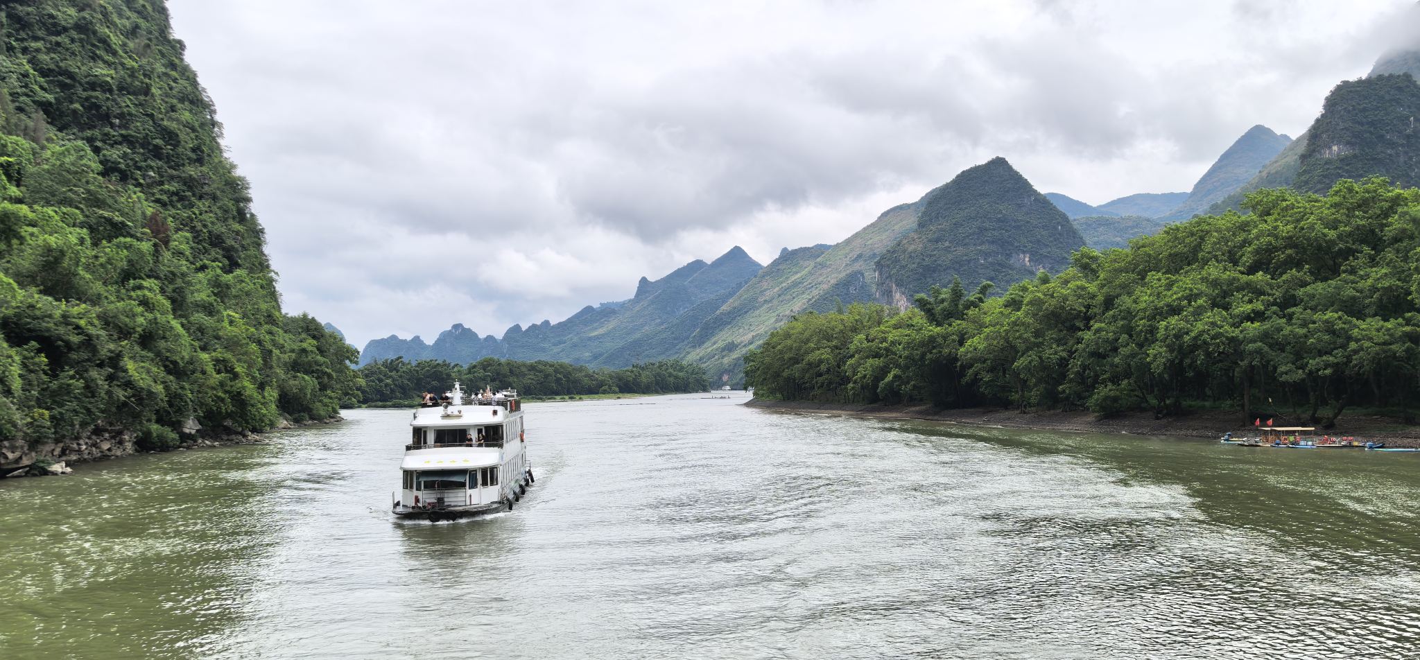 Guilin One-Day Tour: Li River Star Cruise & Flexible Yangshuo Adventures by CITS × ZANBUS