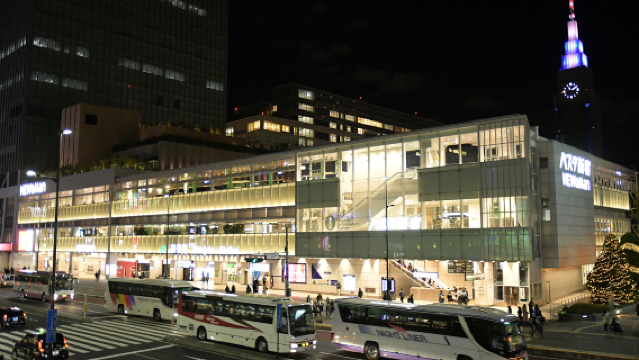 Quick-Issue Japan Bus Round-Trip Ticket from Tokyo Shinjuku to Fuji's Lake Kawaguchi, Lake Yamanaka, and Fuji-Q Highland E-Ticket (No Need to Redeem)