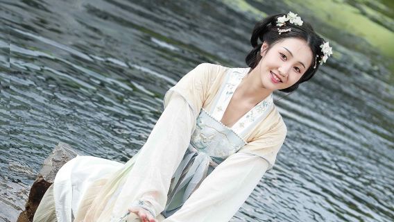 Mainling trip moments[Photography and videography services including family-friendly, individual and couple photos, short videos, promotional videos, portraits, wedding photos with all raw images provided]