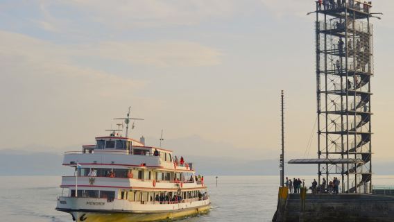 Friedrichshafen Audio Tur: Zeppelinere, Legender og Søfrontvidundere