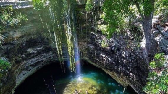 Dagsudflugt til naturlige brønde og Valladolid fra Cancún, Mexico