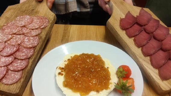 Helsinki City Tour - Finnish Food Tasting & Coffee Culture