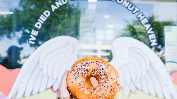 Santa Monica: Delicious Donut & Sweet Treats Walking Tour