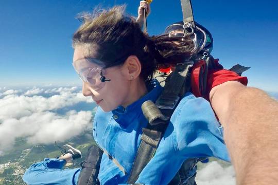 廣東惠州跳傘廣州深圳惠州雙人高空跳傘【4000米自由落體+專業高清視頻拍攝+送視頻剪輯】