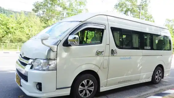 รถตู้ปรับอากาศร่วม รับส่งสนามบิน: สนามบินภูเก็ต