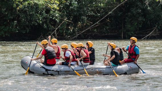 Tour in zattera sul fiume Kiulu e al villaggio culturale Mari-Mari a Kota Kinabalu