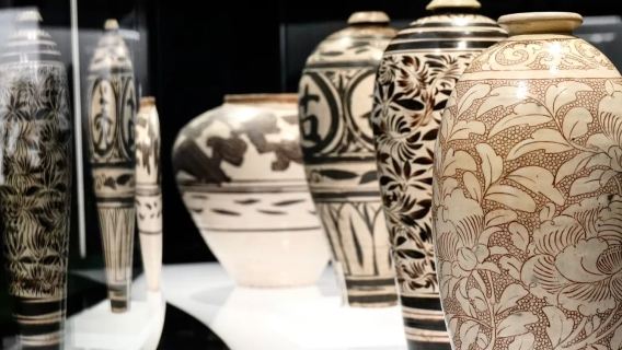 上海博物館（東館）+資深導遊導覽探索之旅