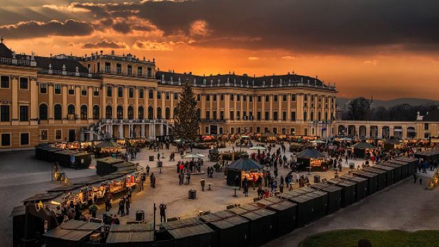 Vienna - Royal Splendor and Art Feast Tour