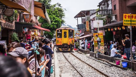 Taipei: visita notturna di Jiufen e tour di un giorno a Shifen