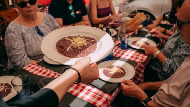 Verona: tour gastronómico y vinícola para grupos pequeños con almuerzo