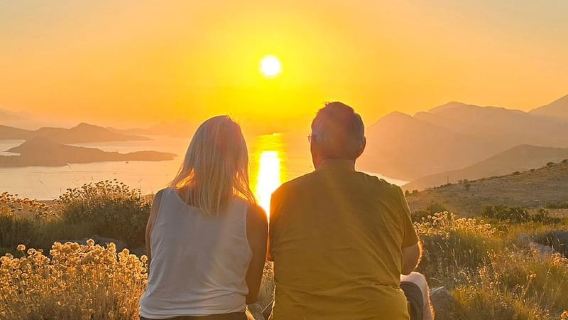 Dubrovnik Sunset Tour with Scenic Views and Local Wine