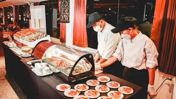 曼谷：水燈節和新年湄南河公主號遊輪