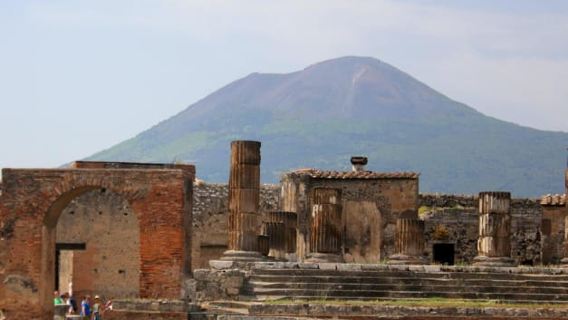 TOUR DI UN GIORNO: BESUCH POMPEI, SORRENTO UND POSITANO