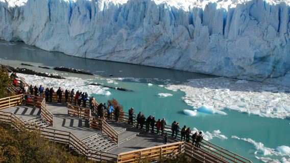 El Calafate: Tham quan các lối đi bộ trên sông băng Perito Moreno