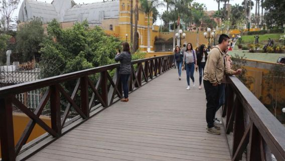 Private Half-day Gastronomic Biking Tour in Barranco