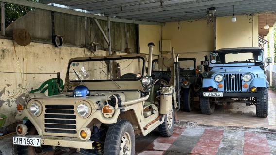 Trasferimento dall'aeroporto di Phu Quoc con jeep militare e sosta fotografica