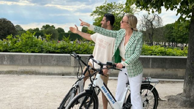 Париж: Дневной групповой тур на электровелосипедах с гидом