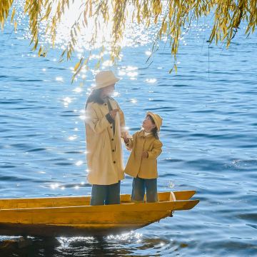 麗江瀘沽湖一日遊全景環湖+豬槽船遊湖+真純玩無購物15人小團