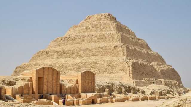 피라미드, 사카라 & 멤피스