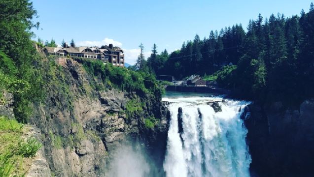 美國西雅圖+萊文沃斯德國村+斯諾誇爾米瀑布【中文包車上門接】