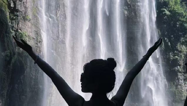 Yichang Three Gorges Grand Waterfall Half-Day Tour [Morning/Afternoon Session] Pure Fun - Traverse One of China's Top Ten Famous Waterfalls