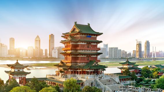 Nanchang: Bayi Square, August 1st Memorial Hall, Tengwang Pavilion, Qiushui Square, customize, private charter