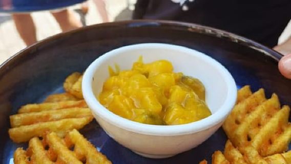 Ghent: Food & Drink Walking Tour with Tastings
