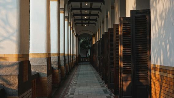 Tour audio dei punti salienti di Semarang: punti di riferimento educativi e storici