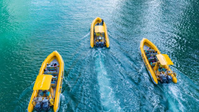 Tur Perahu Kuning Abu Dhabi - Wisata Perahu Cepat 75 Menit Mengelilingi Pulau Yas