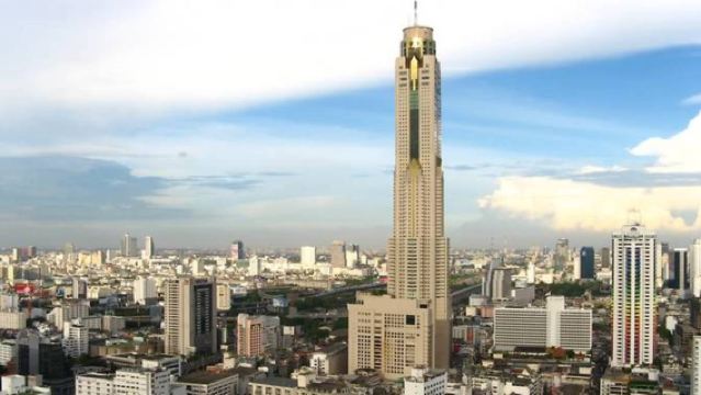 Dinner at Baiyoke Sky Hotel with Observation Deck
