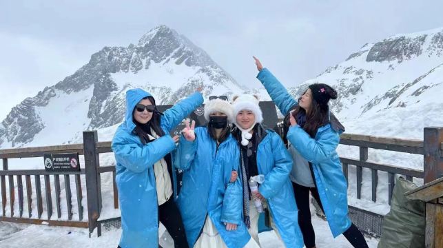 麗江玉龍雪山景區：大索道冰川公園一日遊（大索道搶票）日照金山