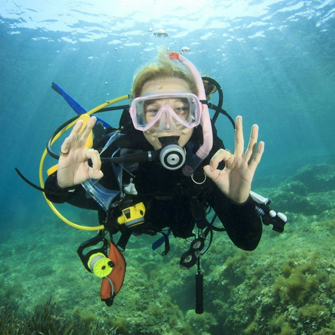 Hurghada: Guided Scuba Diving Experience + Roundtrip Transfer + Lunch