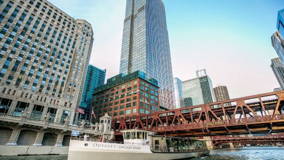 Chicago: Premier Dinner Cruise on the Chicago River