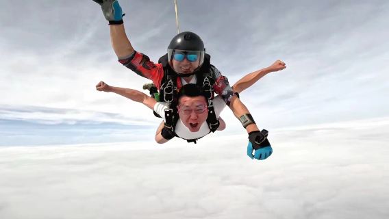 荊門旅拍【湖北荊門漳河雙人高空跳傘旅遊+USPA職業教練帶跳+高清攝像跟拍】