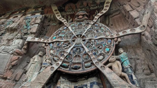 1-day tour to Dazu Rock Carvings, Baoding Mountain, Beishan Rock Carvings and Ciqikou in Chongqing - Chinese and English service available