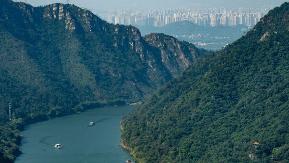 tour 1 ngày thuê xe riêng tham quan Phố cổ Thanh Viễn + Tiểu Tam Hiệp Bắc Giang + Chùa Phi Lai + Đảo Giang Tâm có dịch vụ tiếng Anh