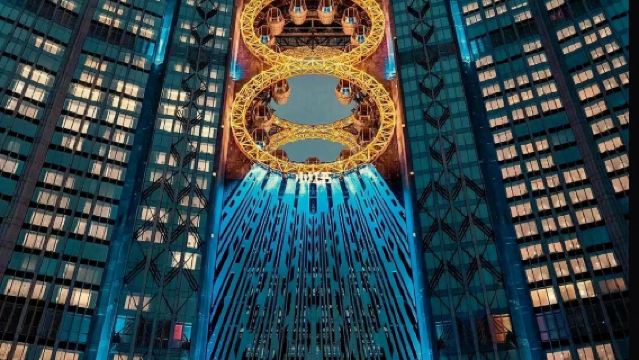 Macau Golden Reel Figure-8 Ferris Wheel (Private Transfer, Unlimited Rides)