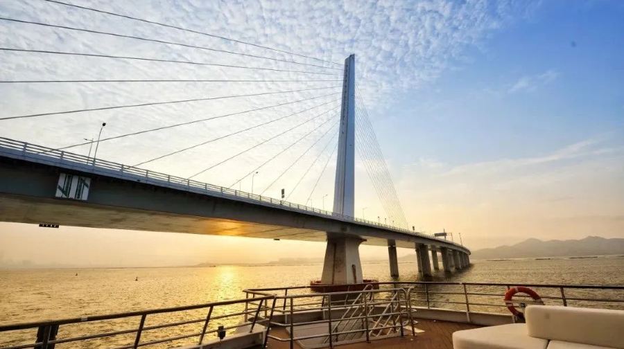 深圳港珠澳大橋遊船觀光大灣區一號/二號船票【蛇口港來回海上看深圳灣區遊】